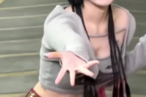 某顶流明星深夜被拍与神秘女子共进晚餐疑似新恋情曝光！