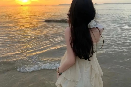 锦鲤吃瓜张若昀唐艺昕闹离婚？P男星肛裂？金赛纶隐婚打胎？金秀贤买凶？韦雪前夫系鹿晗高中同学？杨幂、聂远、沈腾、黄圣依的瓜