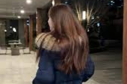 不到24小时娱乐圈又出三大八卦顶流小花、男星带女儿见情人